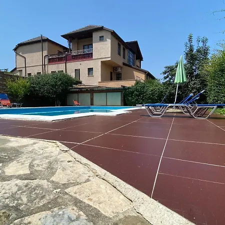 Mugs بيت ضيافة 4*