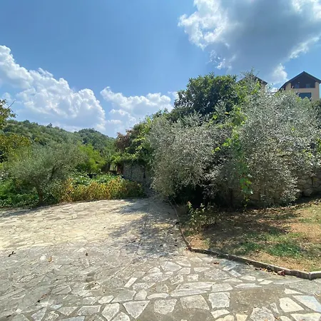 Mugs بيت ضيافة 4*