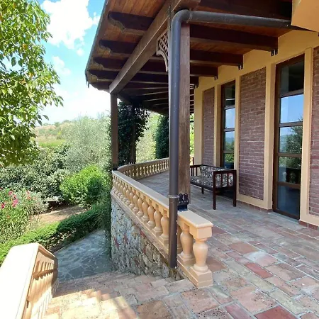 Mugs بيت ضيافة 4*