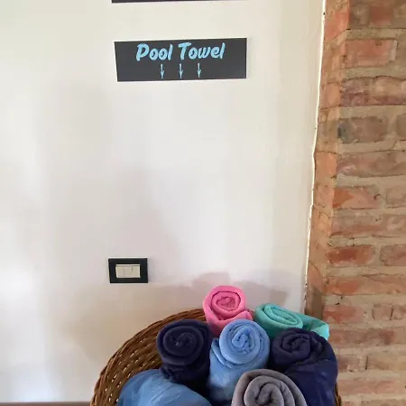 Mugs بيت ضيافة