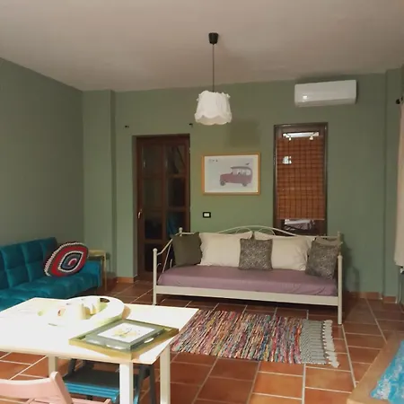 Mugs بيت ضيافة