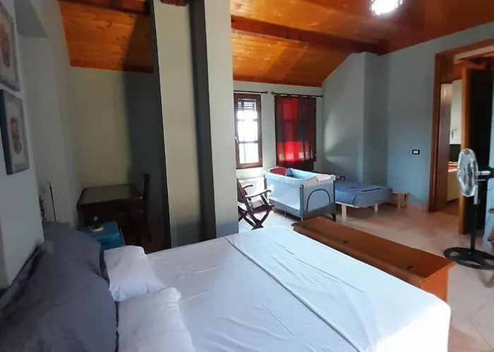 Mugs Πανσιόν 4*