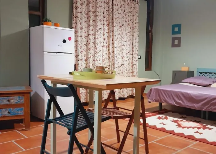 Πανσιόν Mugs 4*