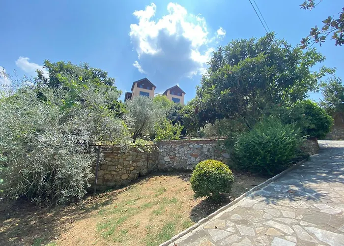 Mugs 招待所 Ljaknasi