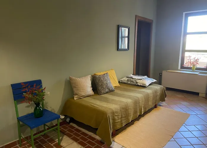 Mugs 招待所 Ljaknasi